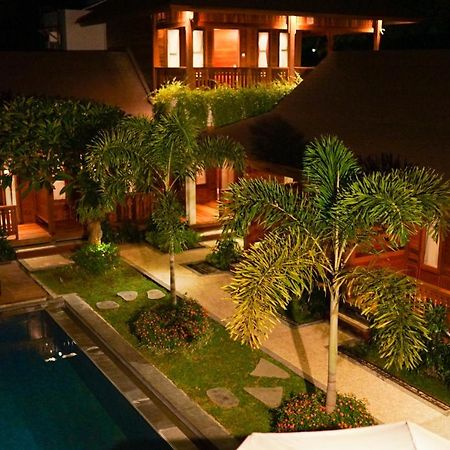 La'villaris hotel&resto Kuta  Exterior foto