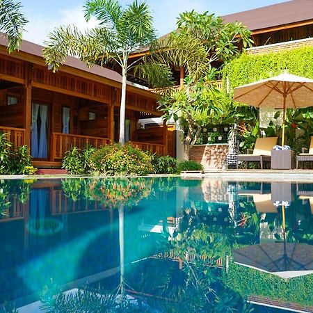 La'villaris hotel&resto Kuta  Exterior foto