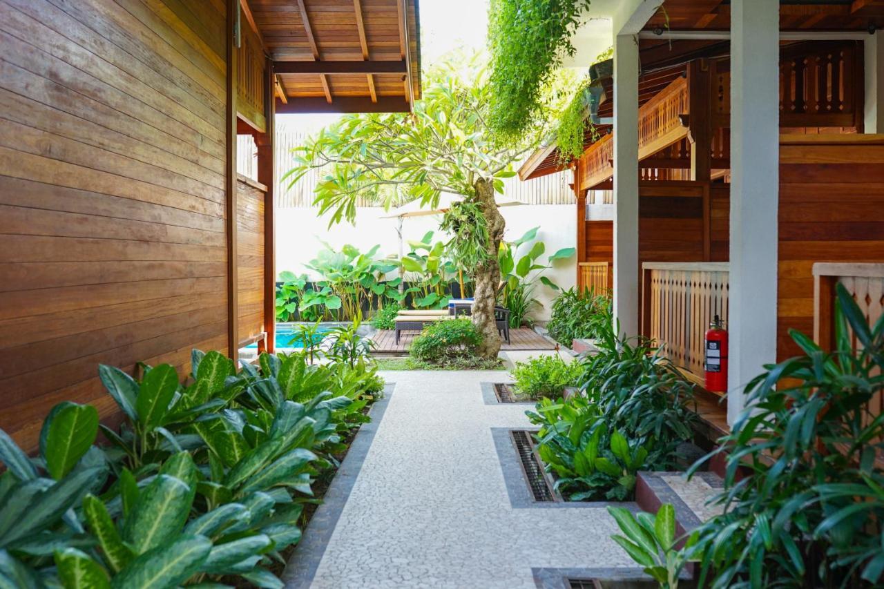 La'villaris hotel&resto Kuta  Exterior foto