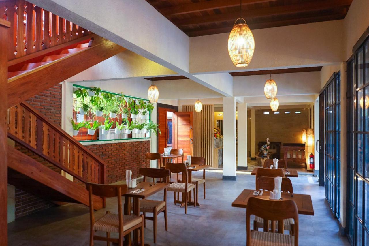 La'villaris hotel&resto Kuta  Exterior foto