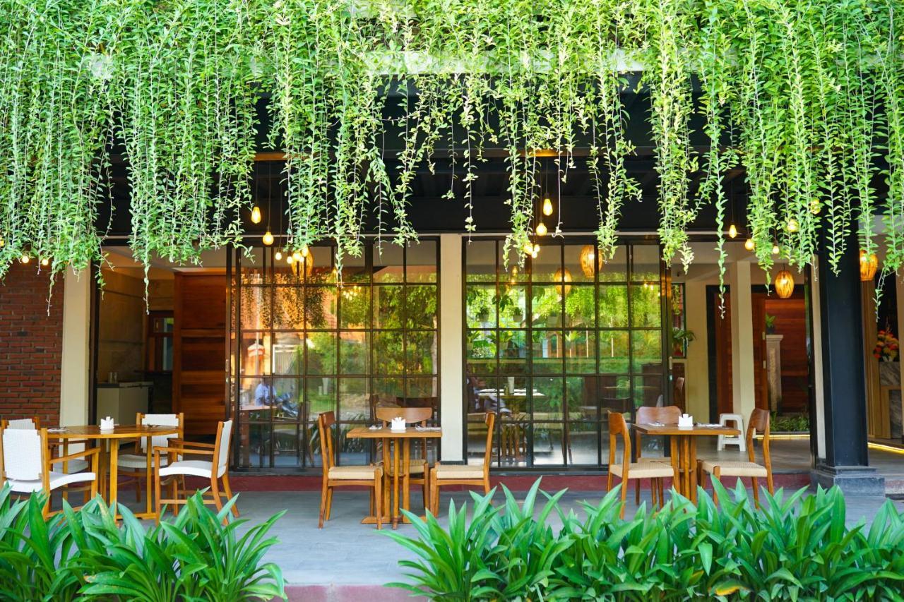 La'villaris hotel&resto Kuta  Exterior foto